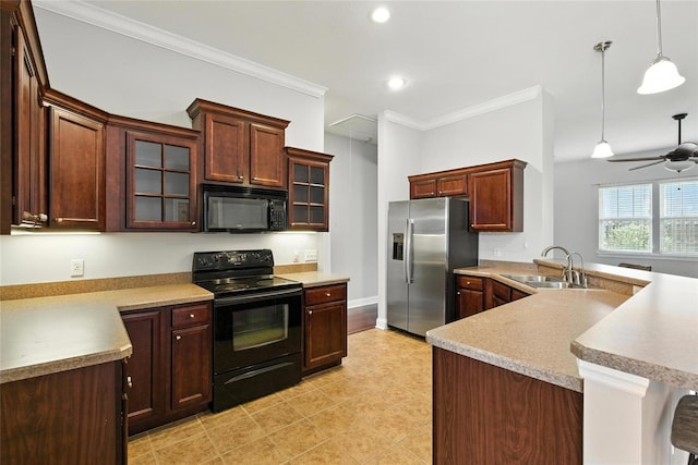 16609 NW 166th Dr, Alachua, FL 32615 - kitchen with black appliances, decorative light fixtures, a ceiling fan, a peninsula, and recessed lighting