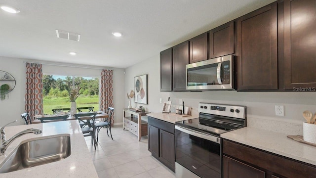 7710 Wheat Stone Dr, Zephyrhills, FL 33540 - photo 5