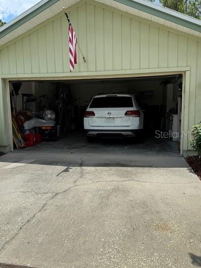 2215 Toniwood Ln, Palm Harbor, FL 34685 - view of detached garage