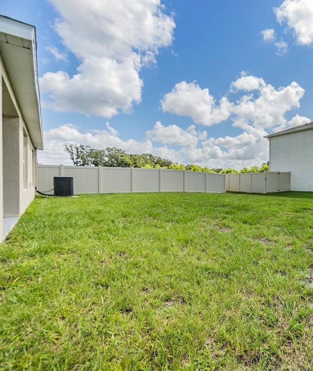 13304 Mylion Way, Spring Hill, FL 34610 - view of yard