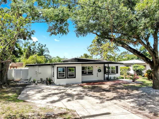 4112 W Lawn Ave, Tampa, FL 33611 - photo 2