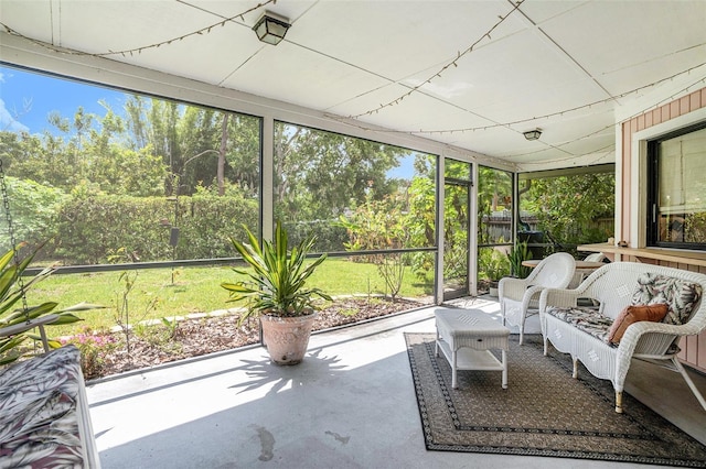 3335 Foxridge Cir, Tampa, FL 33618 - sunroom featuring healthy amount of natural light and view of scattered trees