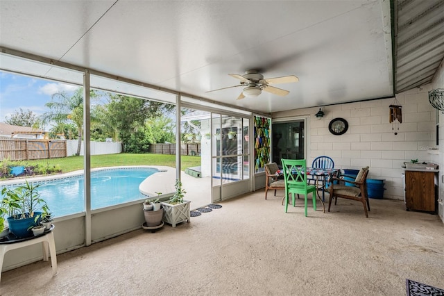 1810 Orange Hill Dr, Brandon, FL 33510 - unfurnished sunroom with a ceiling fan and outdoor dining space