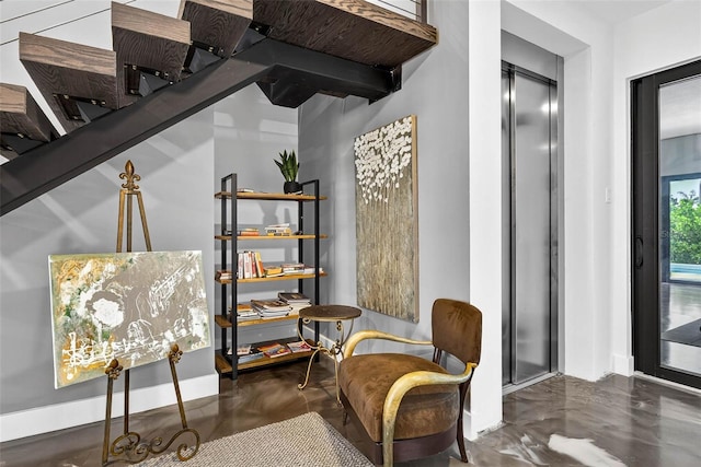 131 Forest Hills Dr, Redington Shores, FL 33708 - sitting room with baseboards