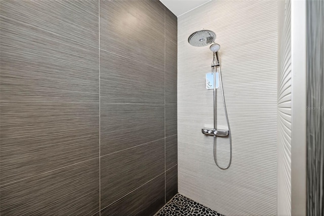 131 Forest Hills Dr, Redington Shores, FL 33708 - bathroom view of tiled shower