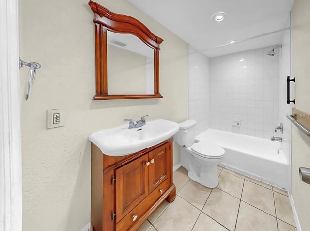 11460 Park Blvd, Seminole, FL 33772 - full bath featuring vanity, tile patterned floors, washtub / shower combination, and recessed lighting