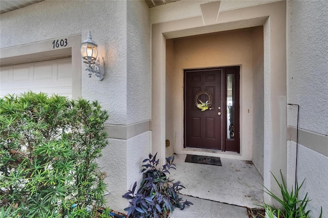 7603 Wood Violet Dr, Gibsonton, FL 33534 - property entrance featuring stucco siding