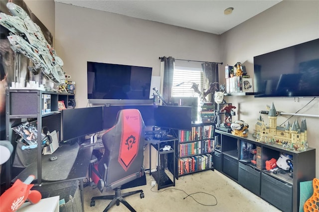 7603 Wood Violet Dr, Gibsonton, FL 33534 - home office with concrete flooring