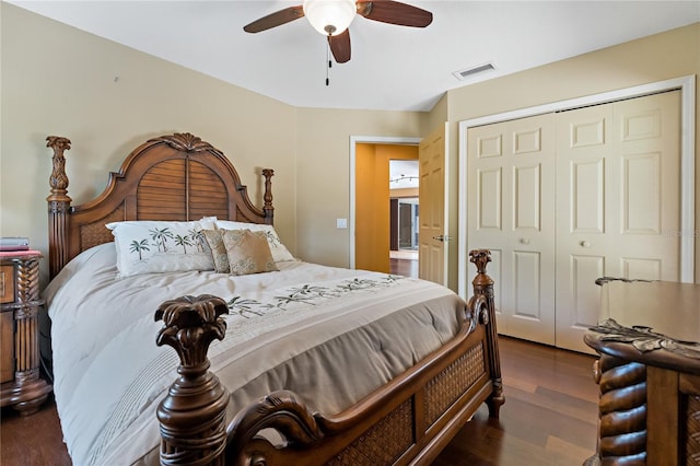 1046 Middlesex Dr, New Port Richey, FL 34655 - bedroom with wood finished floors, a closet, and a ceiling fan