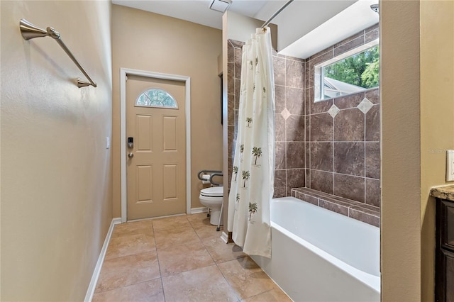 1046 Middlesex Dr, New Port Richey, FL 34655 - full bath featuring shower / tub combo with curtain and vanity
