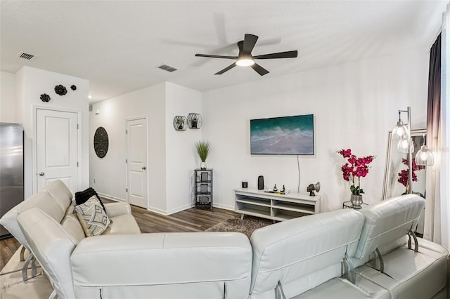 6235 Bucket Ct, Gibsonton, FL 33534 - living area featuring wood finished floors and a ceiling fan