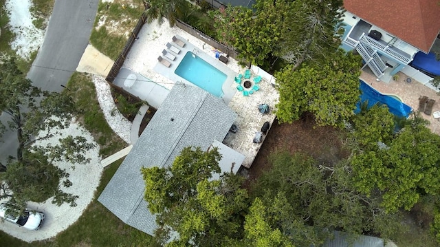 201 S St, Palm Harbor, FL 34683 - aerial view of property and surrounding area with a pool area