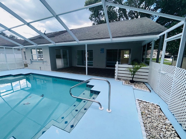 10444 Fordham St, Spring Hill, FL 34608 - outdoor pool with a patio and glass enclosure