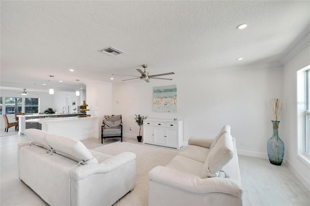 805 Leisey Cir, Ruskin, FL 33570 - photo 11