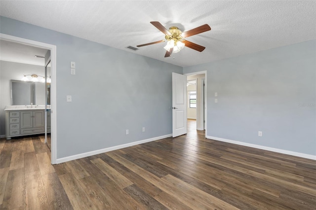 9209 Seminole Blvd Unit 13, Seminole, FL 33772 - unfurnished room featuring a ceiling fan and dark wood-style flooring