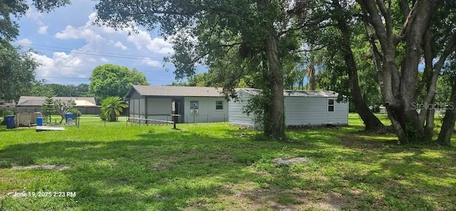 1908 S Kingsway Rd, Seffner, FL 33584 - view of yard