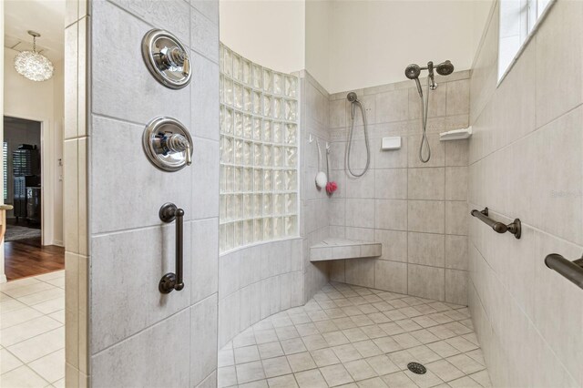 17906 Loretta Ln, Lutz, FL 33548 - bathroom featuring tile patterned flooring and tiled shower