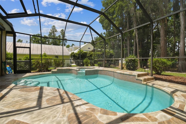 17906 Loretta Ln, Lutz, FL 33548 - view of swimming pool featuring a patio, a pool with connected hot tub, and glass enclosure