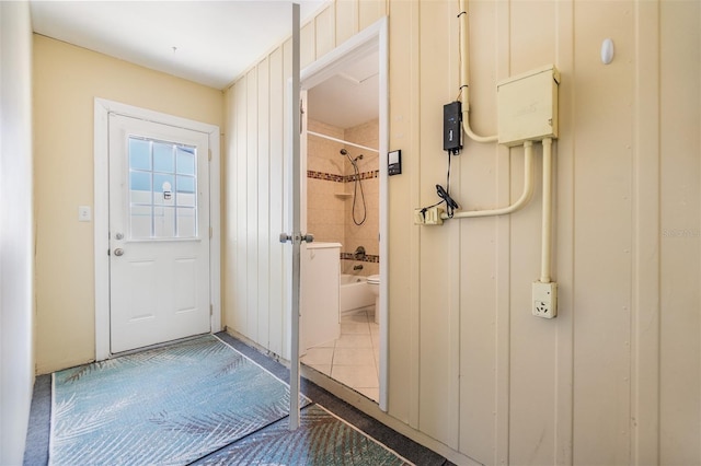 2025 Jefferson Ave, Dunedin, FL 34698 - view of entryway