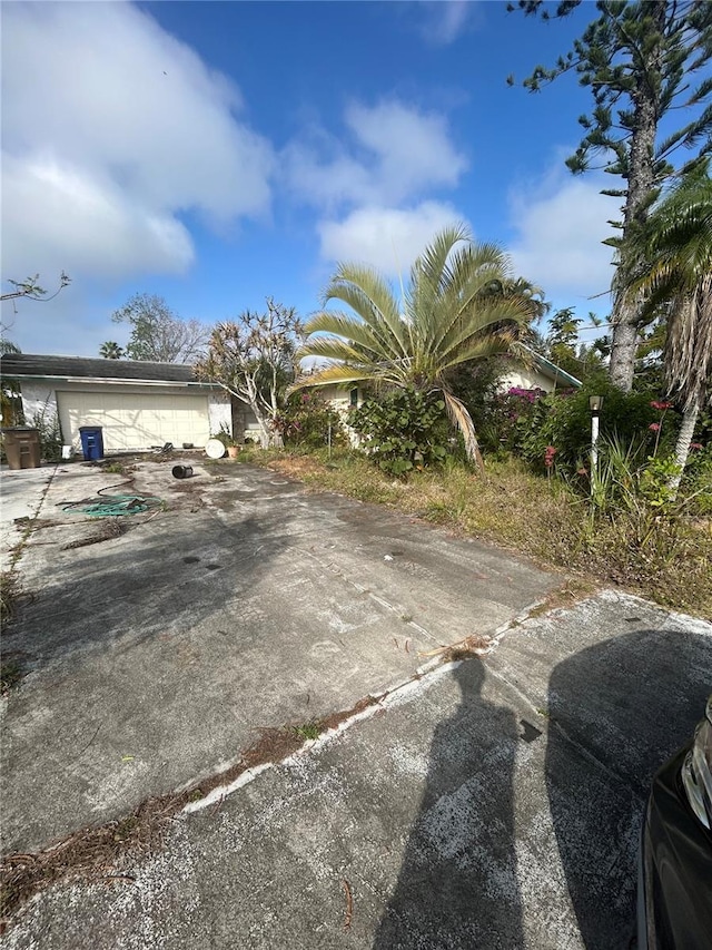 2137 Saint Croix Ave, Fort Myers, FL 33905 - view of side of home