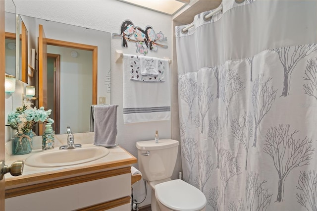 5301 Bayonne Ave, Spring Hill, FL 34608 - full bathroom with vanity and curtained shower