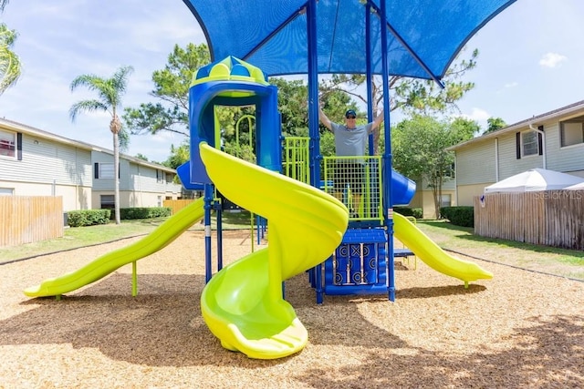 220 Berry Tree Pl Unit 220, Brandon, FL 33510 - view of communal playground