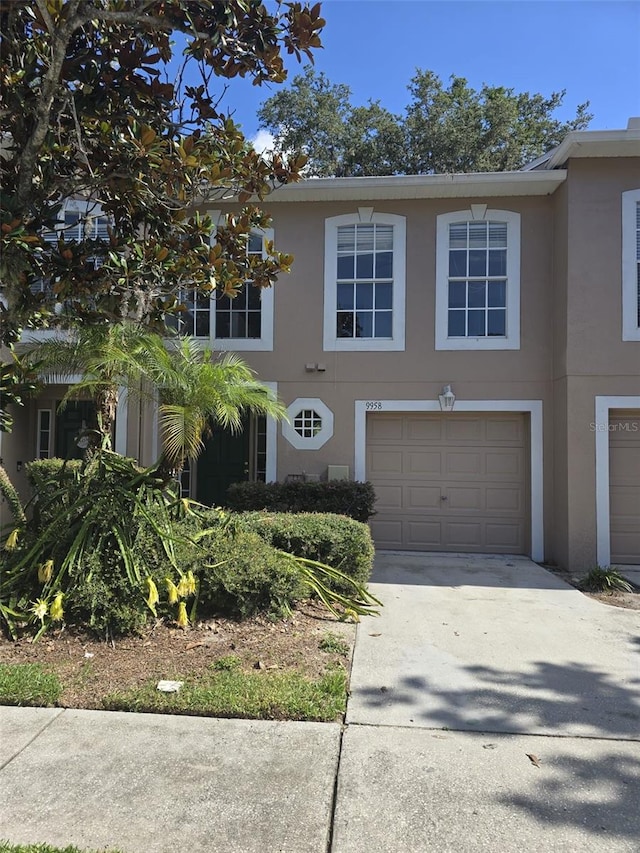9958 Ashburn Lake Dr, Tampa, FL 33610 - photo 1