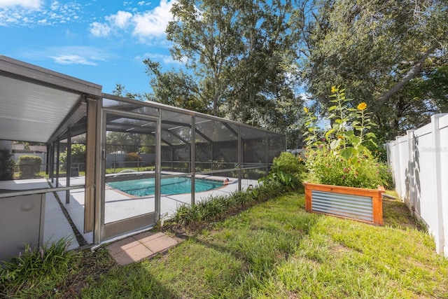 12405 Pathway Ct, Riverview, FL 33569 - swimming pool featuring a lanai and a patio