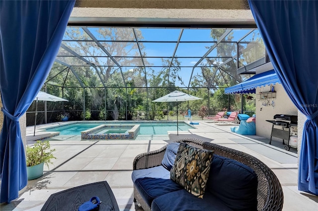 5804 Terncrest Dr, Lithia, FL 33547 - view of pool featuring a patio area, a pool with connected hot tub, a grill, and a lanai