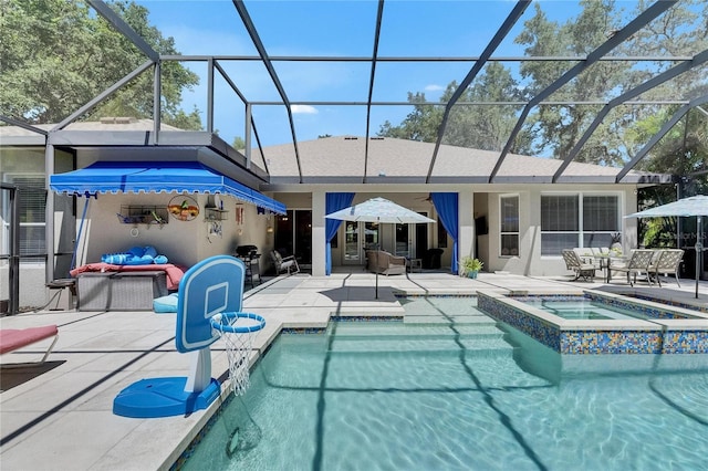 5804 Terncrest Dr, Lithia, FL 33547 - view of pool featuring a patio area, outdoor lounge area, glass enclosure, and a pool with connected hot tub