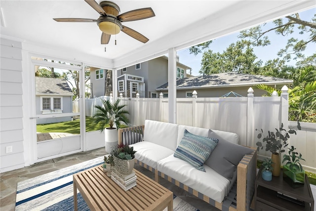 555 21st Ave NE, Saint Petersburg, FL 33704 - sunroom featuring healthy amount of natural light