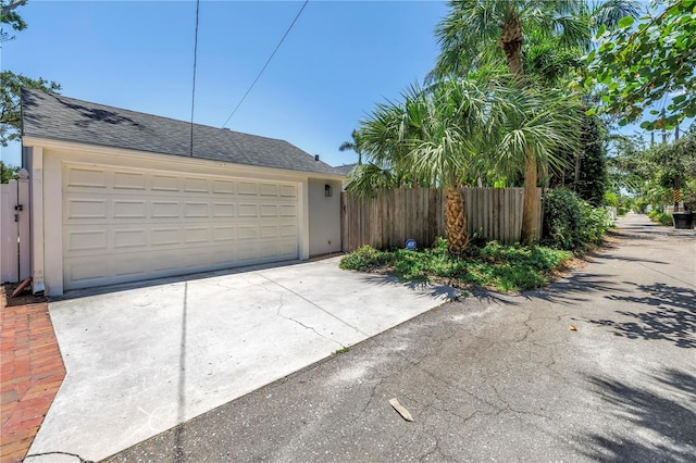 555 21st Ave NE, Saint Petersburg, FL 33704 - view of detached garage
