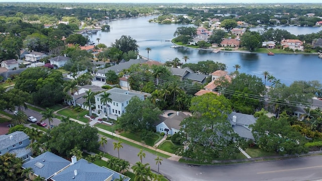 555 21st Ave NE, Saint Petersburg, FL 33704 - view of property location with nearby suburban area and a nearby body of water