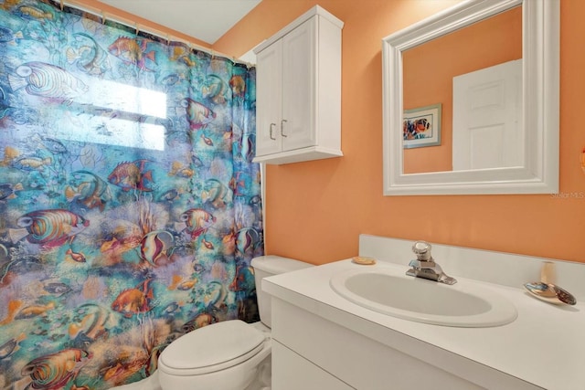 10597 Alvarado Ct, Seminole, FL 33772 - full bathroom featuring vanity and a shower with curtain
