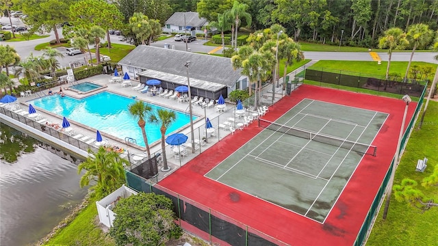 1207 Pine Ridge Cir W Unit H2, Tarpon Springs, FL 34688 - bird's eye view of a pool