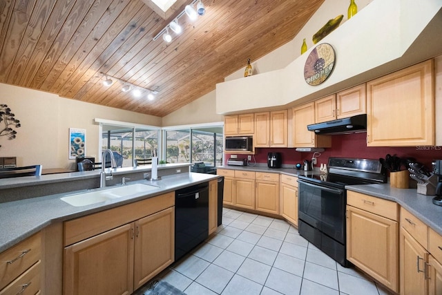 512 Crystal Grove Blvd, Lutz, FL 33548 - photo 22