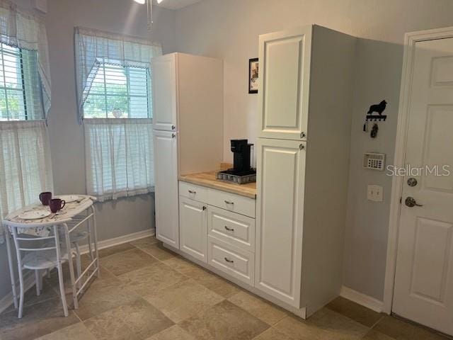 3665 Country Pointe Pl, Palm Harbor, FL 34684 - bathroom featuring ceiling fan and vanity