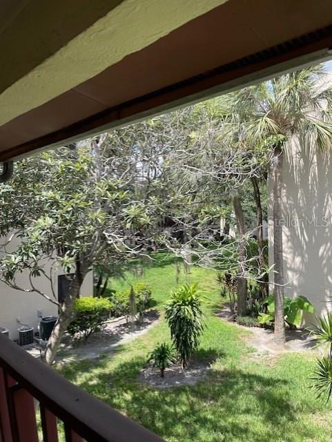 8636 Tahoe Ct Unit 13, Tampa, FL 33614 - view of yard
