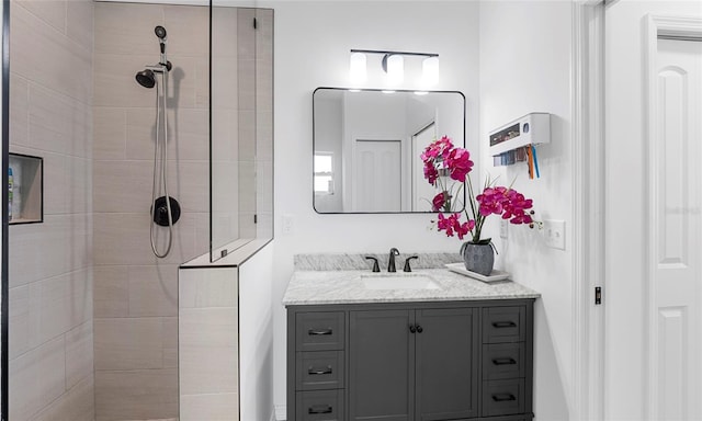 9429 Northcliffe Blvd, Spring Hill, FL 34606 - full bathroom featuring walk in shower and vanity