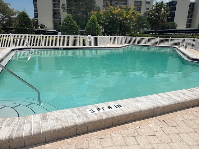 3200 Cove Cay Dr Unit 5F, Clearwater, FL 33760 - view of community pool