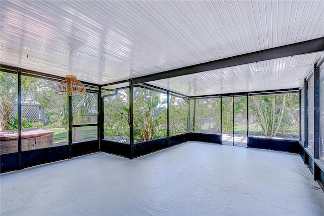 2201 Horan Way S, Gulfport, FL 33707 - unfurnished sunroom with a hot tub and healthy amount of natural light