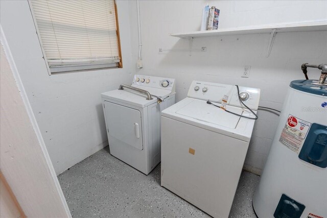 1400 E Fern Rd, Lakeland, FL 33801 - laundry area featuring water heater and washing machine and dryer