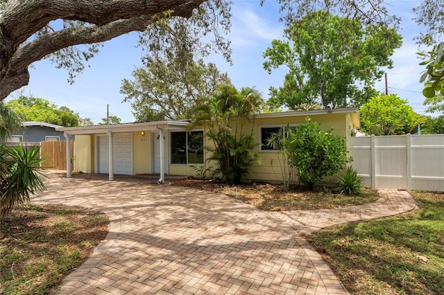 914 Sandpiper Way S, Saint Petersburg, FL 33707 - photo 2