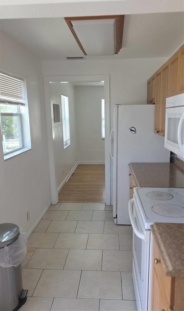 3131 Melton St N, Saint Petersburg, FL 33704 - photo 14