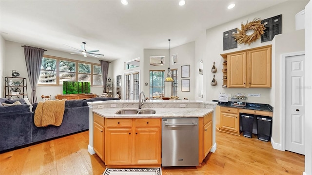 3506 Cordgrass Dr, Valrico, FL 33596 - kitchen featuring dishwasher, open floor plan, a ceiling fan, light wood-type flooring, and recessed lighting