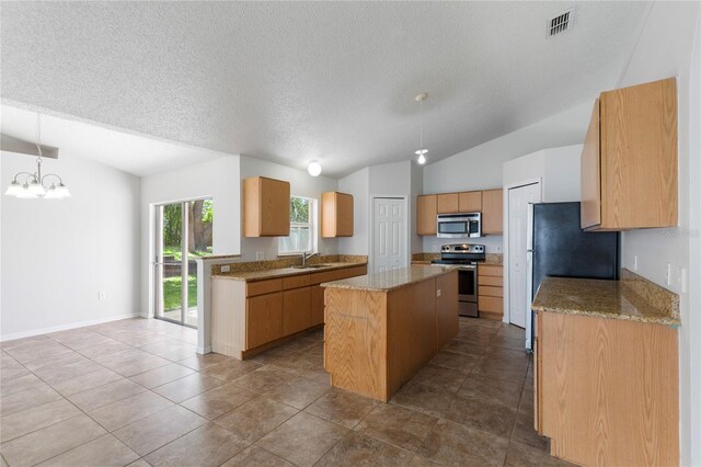 14006 Amero Ln, Spring Hill, FL 34609 - photo 5