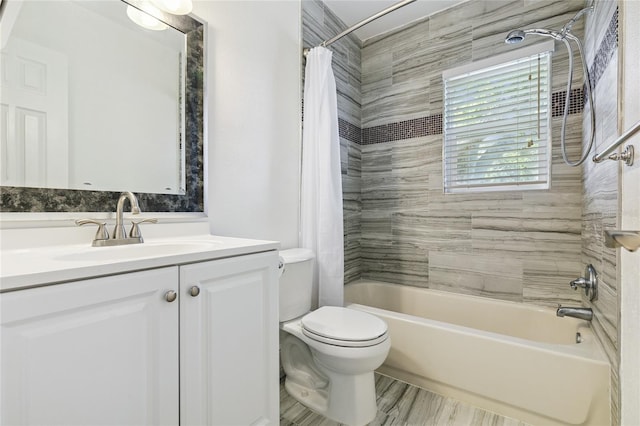 10502 Orange Blossom Ln, Seminole, FL 33772 - full bath featuring shower / tub combo and vanity