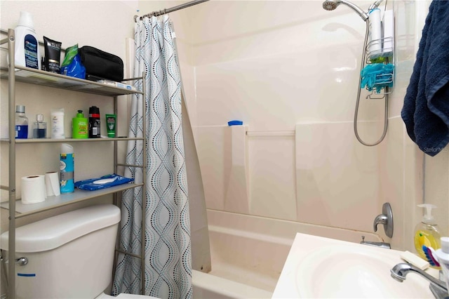 1144AND1142 7th St NW, Largo, FL 33770 - full bath featuring shower / bath combination with curtain and toilet