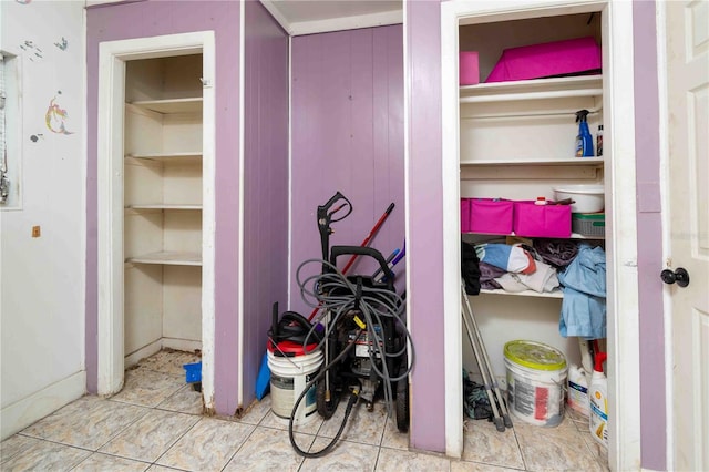 1144AND1142 7th St NW, Largo, FL 33770 - view of closet