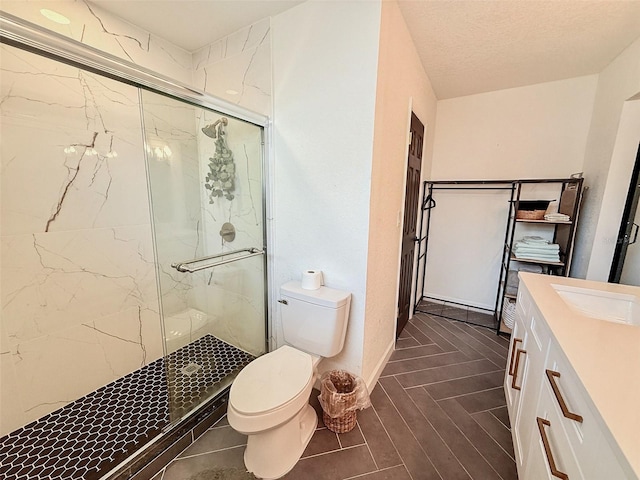 1972 Briarwood St, Dunedin, FL 34698 - full bath with a marble finish shower and vanity